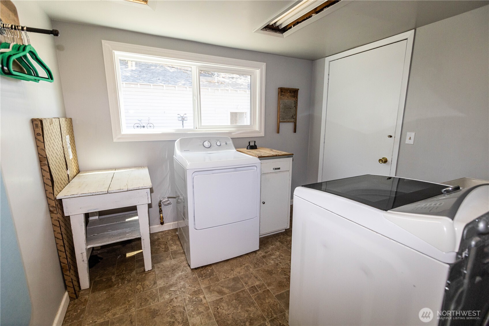 418 N Division Street Property Photo 21