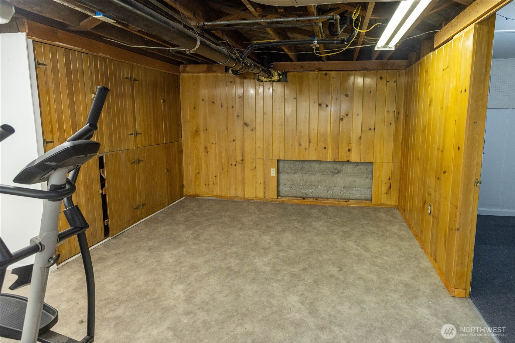 418 N Division Street Property Photo 26