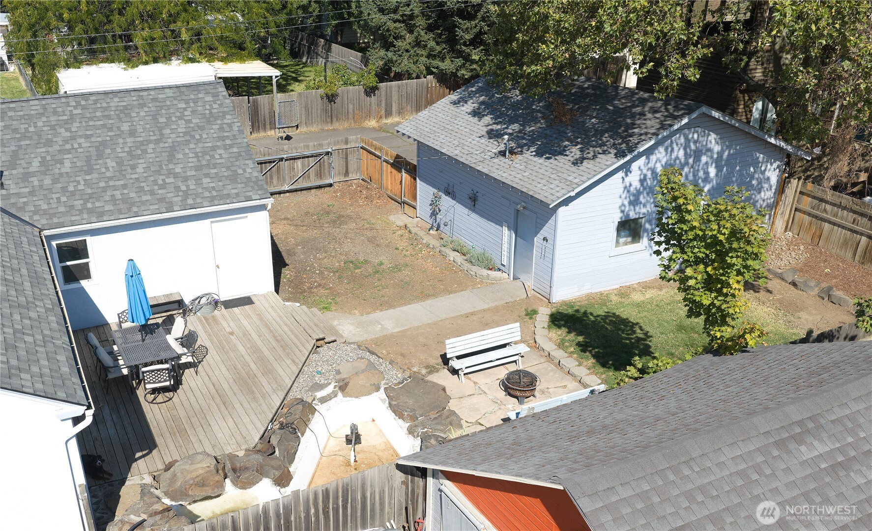 418 N Division Street Property Photo 31
