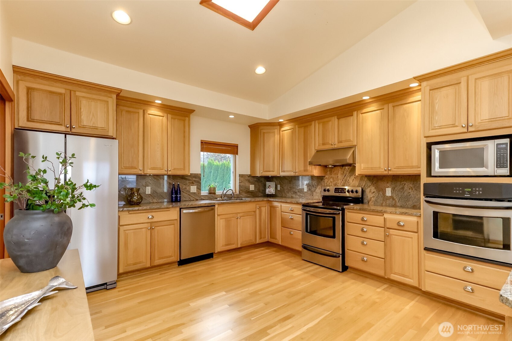 6121 Madrona Drive Property Photo 12