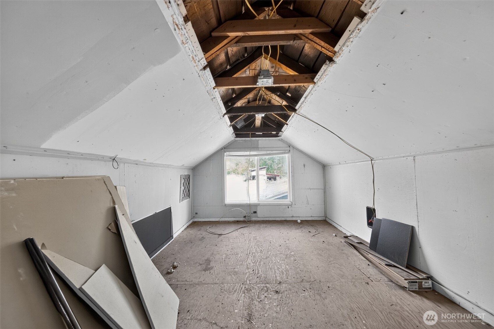 9305 Golden Given Road Property Photo 19