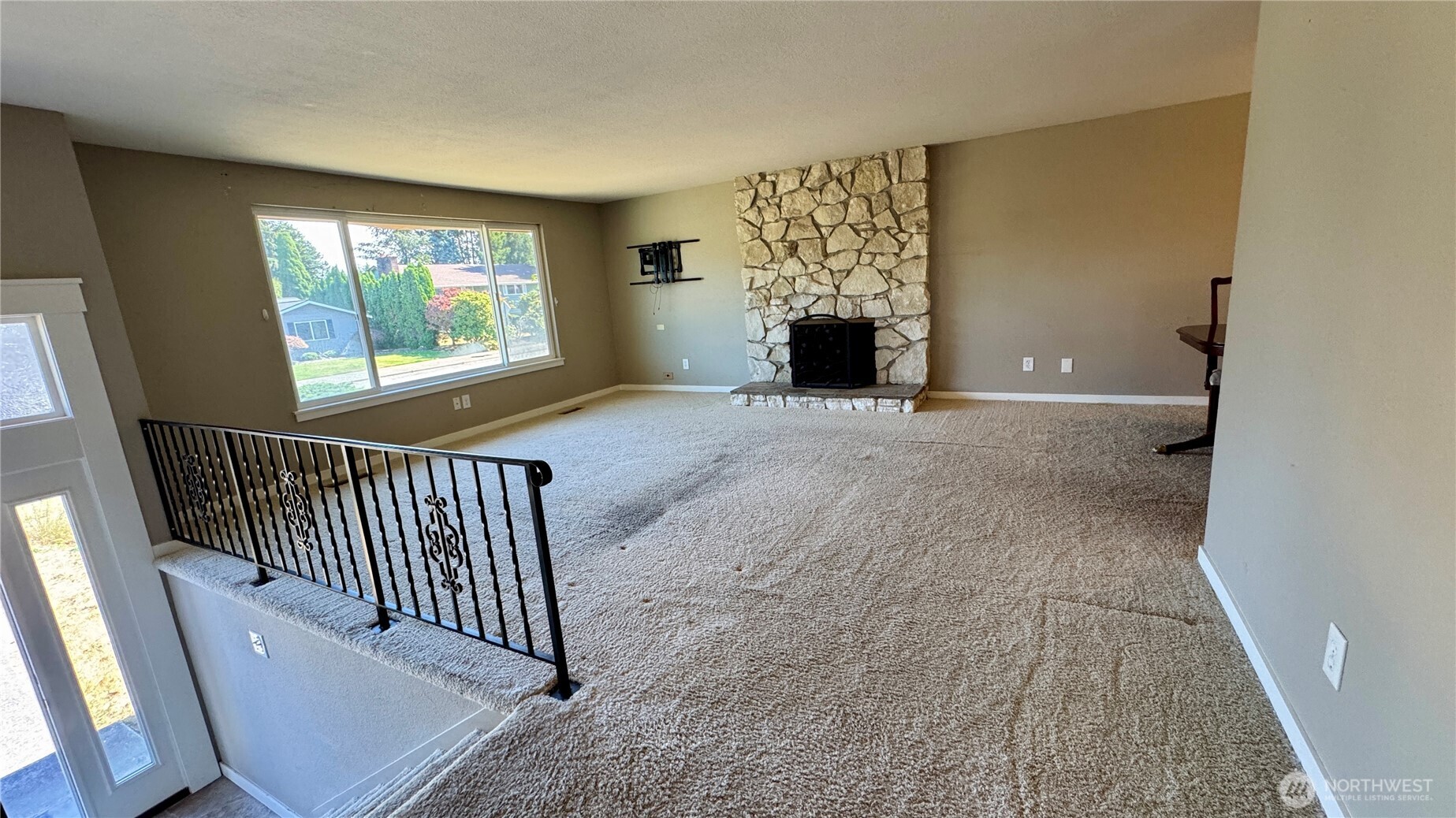 1822 N Bristol Street Property Photo 4