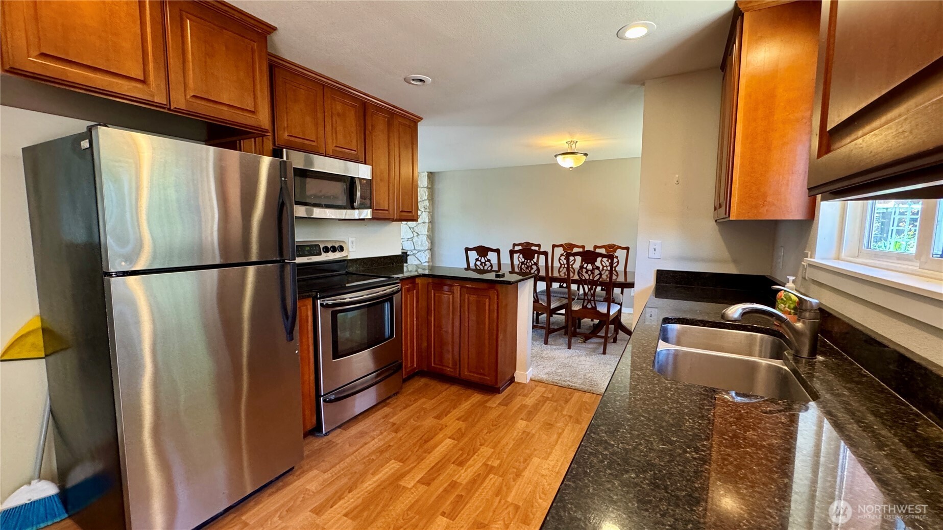 1822 N Bristol Street Property Photo 8