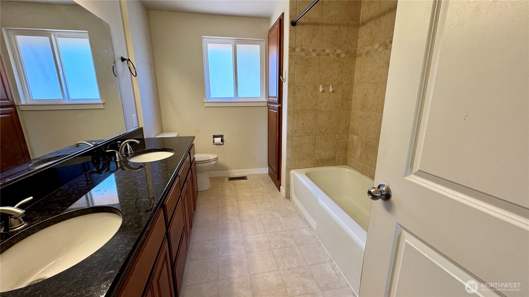 1822 N Bristol Street Property Photo 17