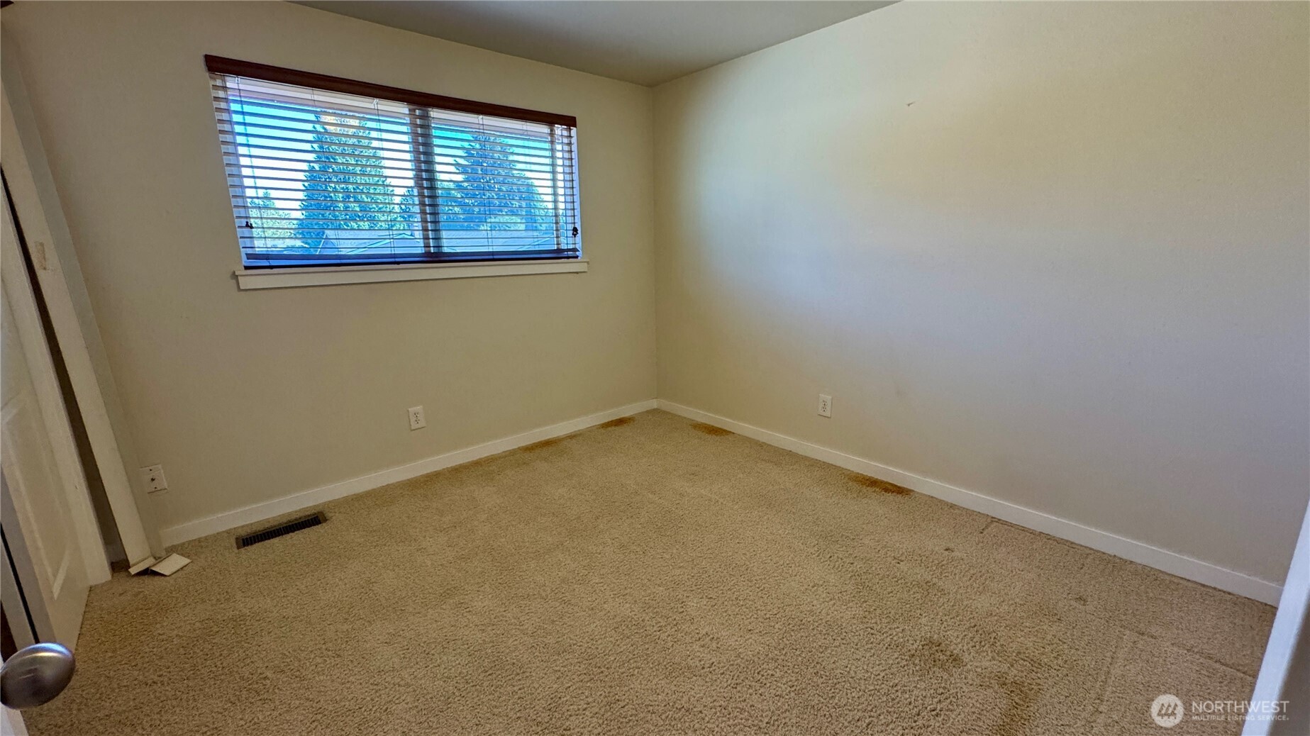 1822 N Bristol Street Property Photo 20