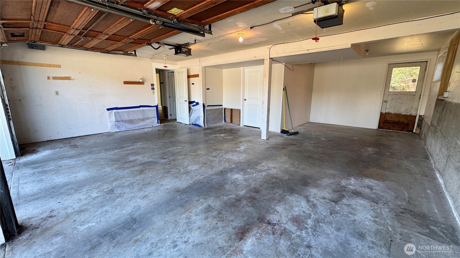 1822 N Bristol Street Property Photo 33
