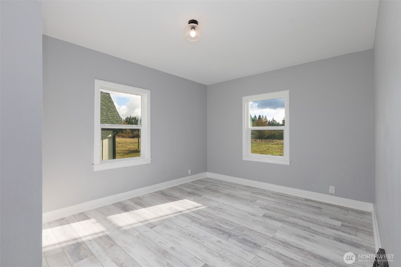 24507 Meridian Avenue Property Photo 16