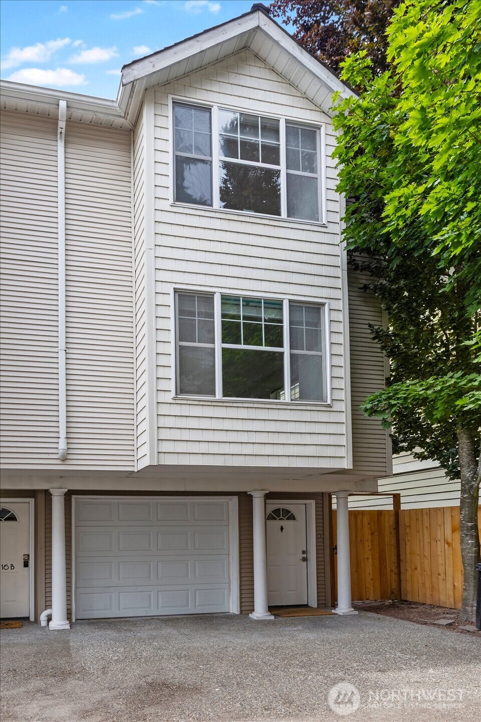 13716 Midvale Avenue C Property Photo 2