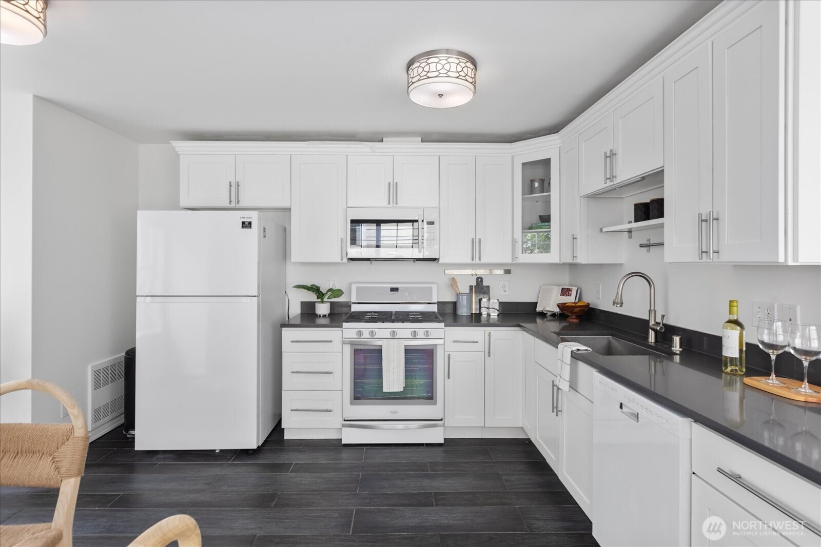 13716 Midvale Avenue C Property Photo 15