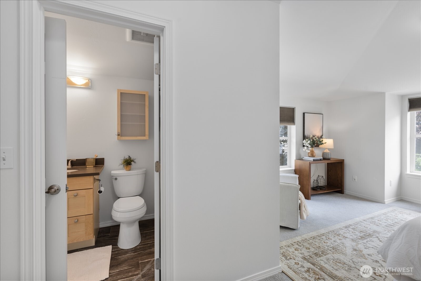 13716 Midvale Avenue C Property Photo 23