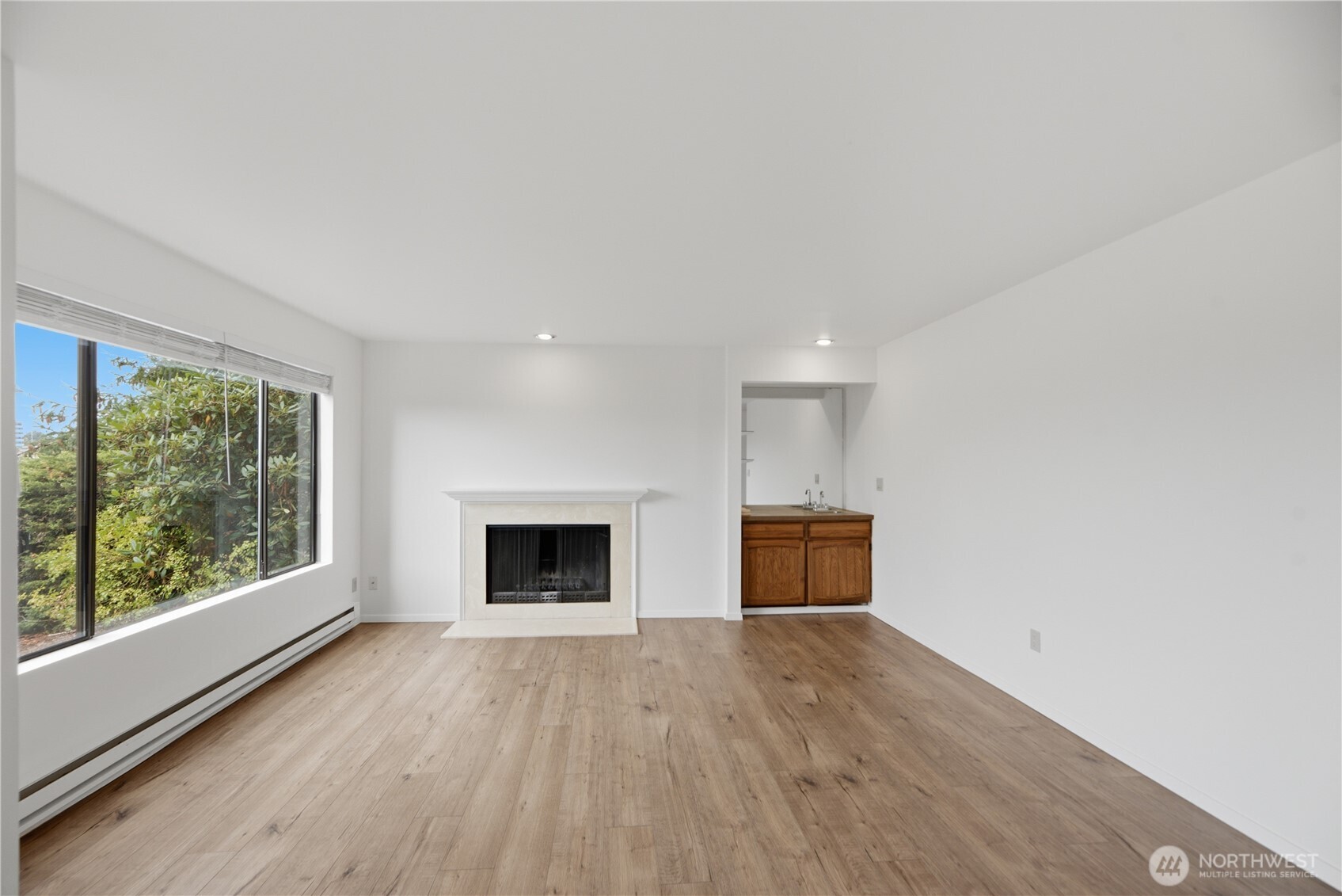 717 122nd Avenue B2 Property Photo 5