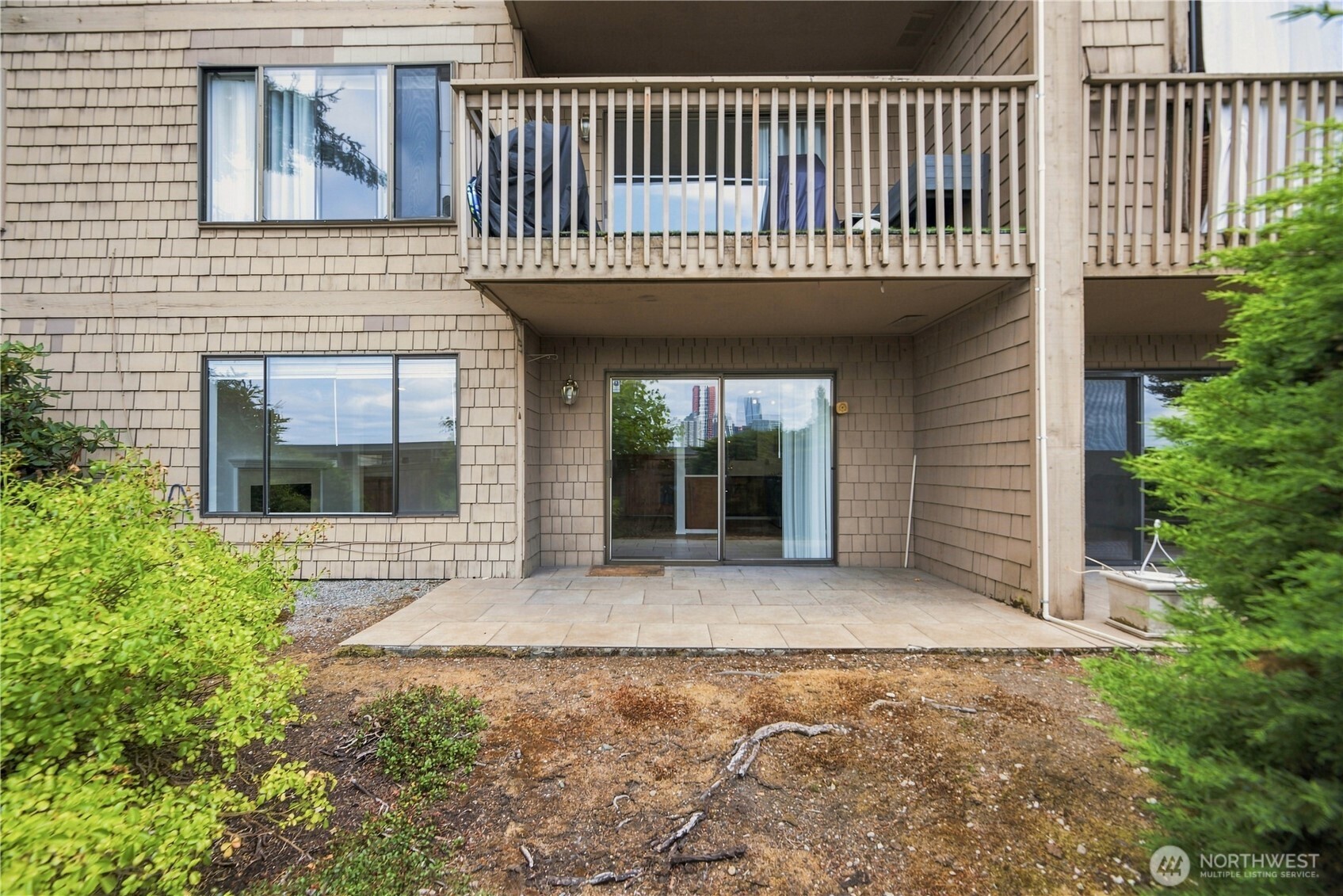 717 122nd Avenue B2 Property Photo 8