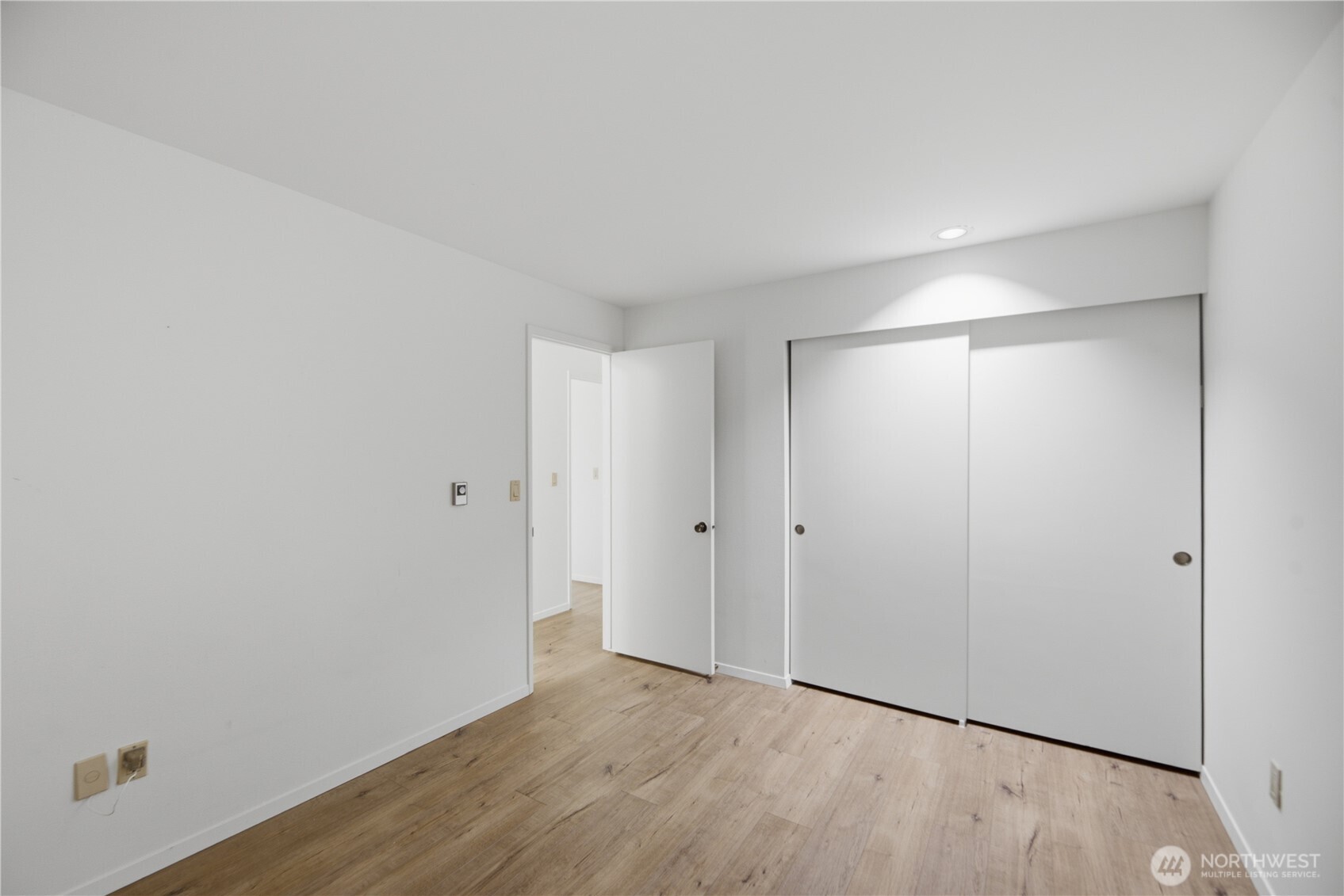 717 122nd Avenue B2 Property Photo 23
