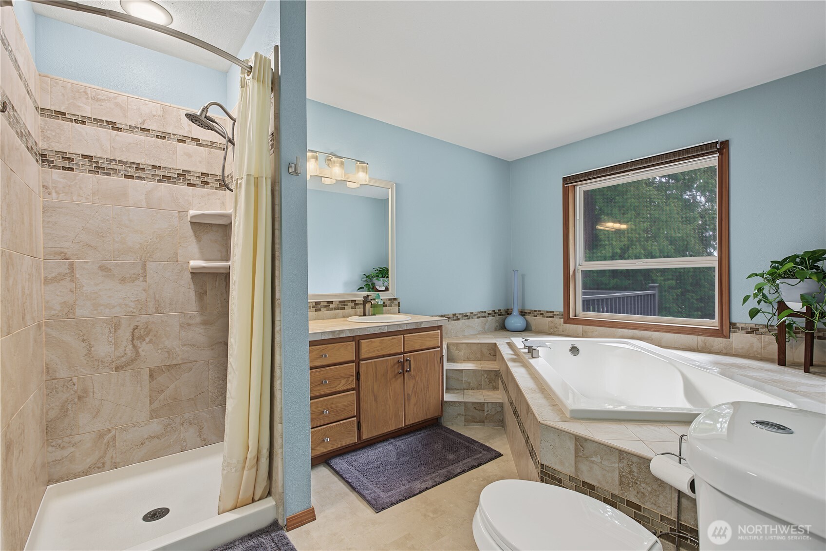 521 208th Avenue Property Photo 15