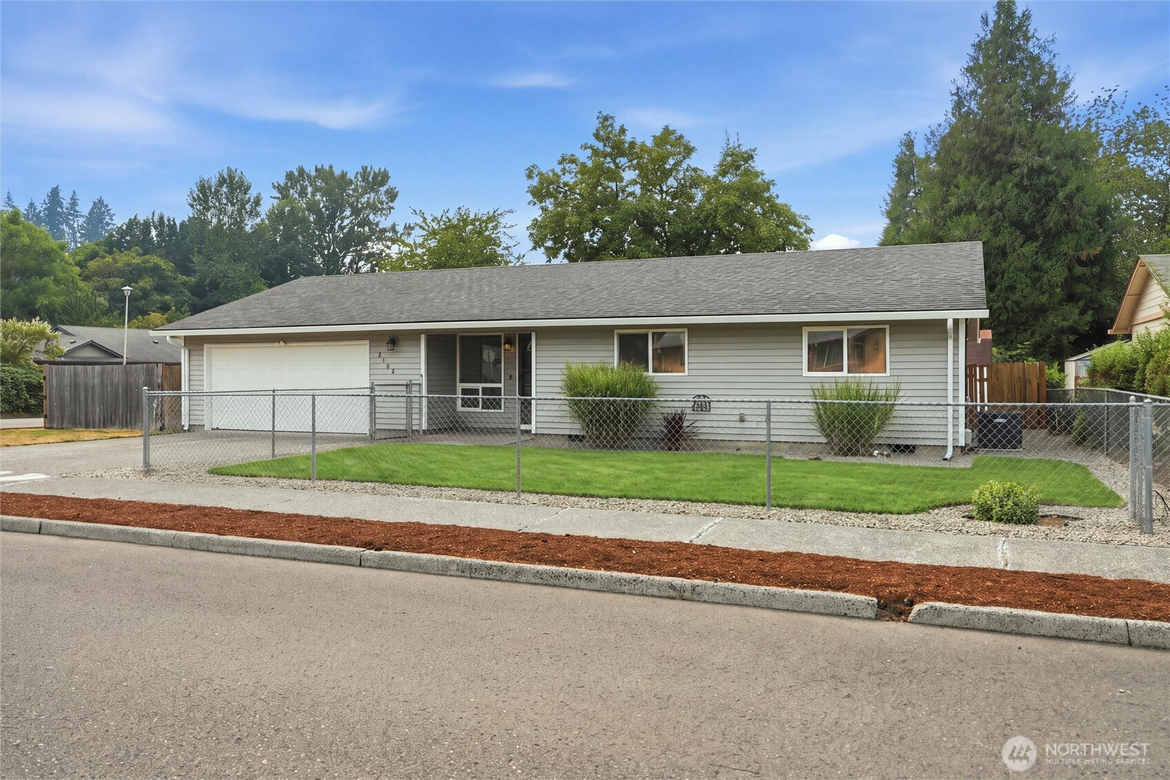 2102 Ne 96th Court Property Photo 3