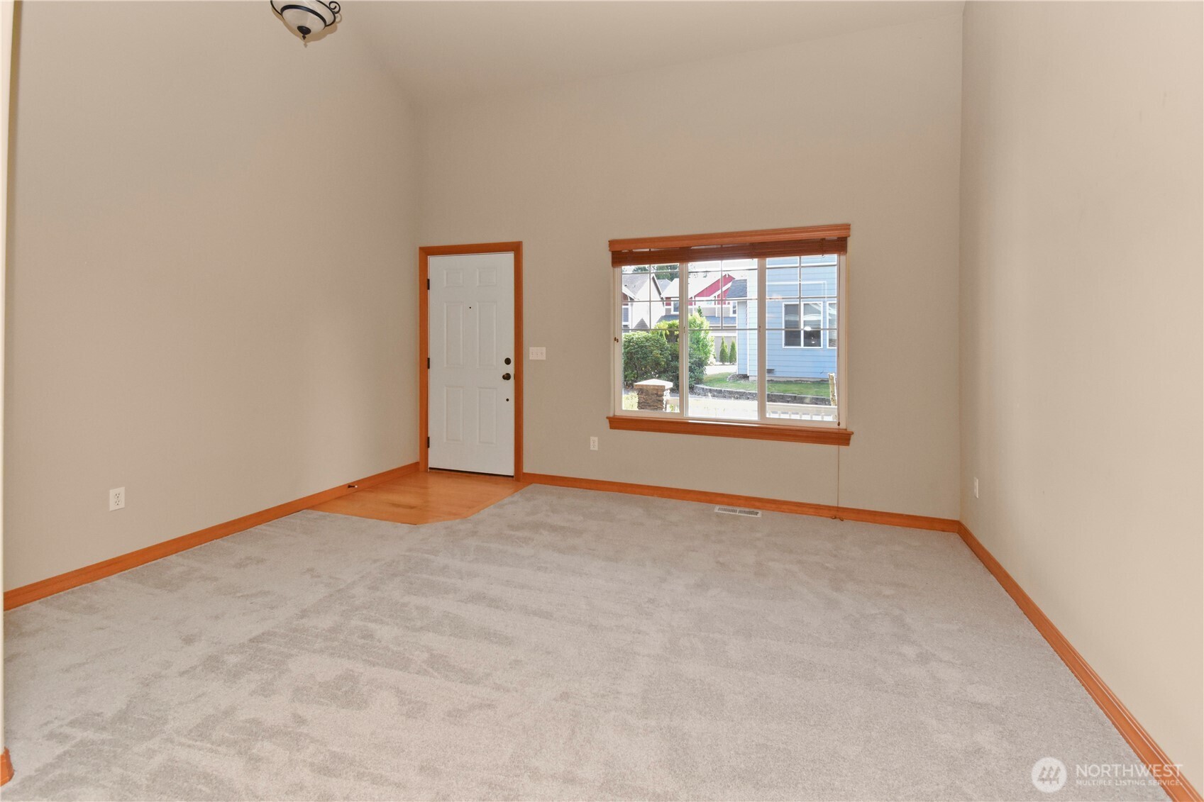 11709 1st Place Property Photo 9