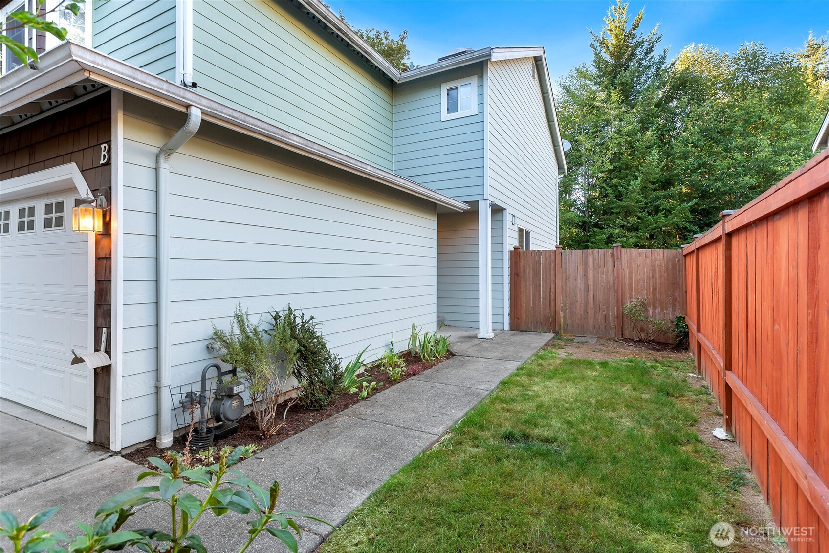 6505 206th Place B Property Photo 2