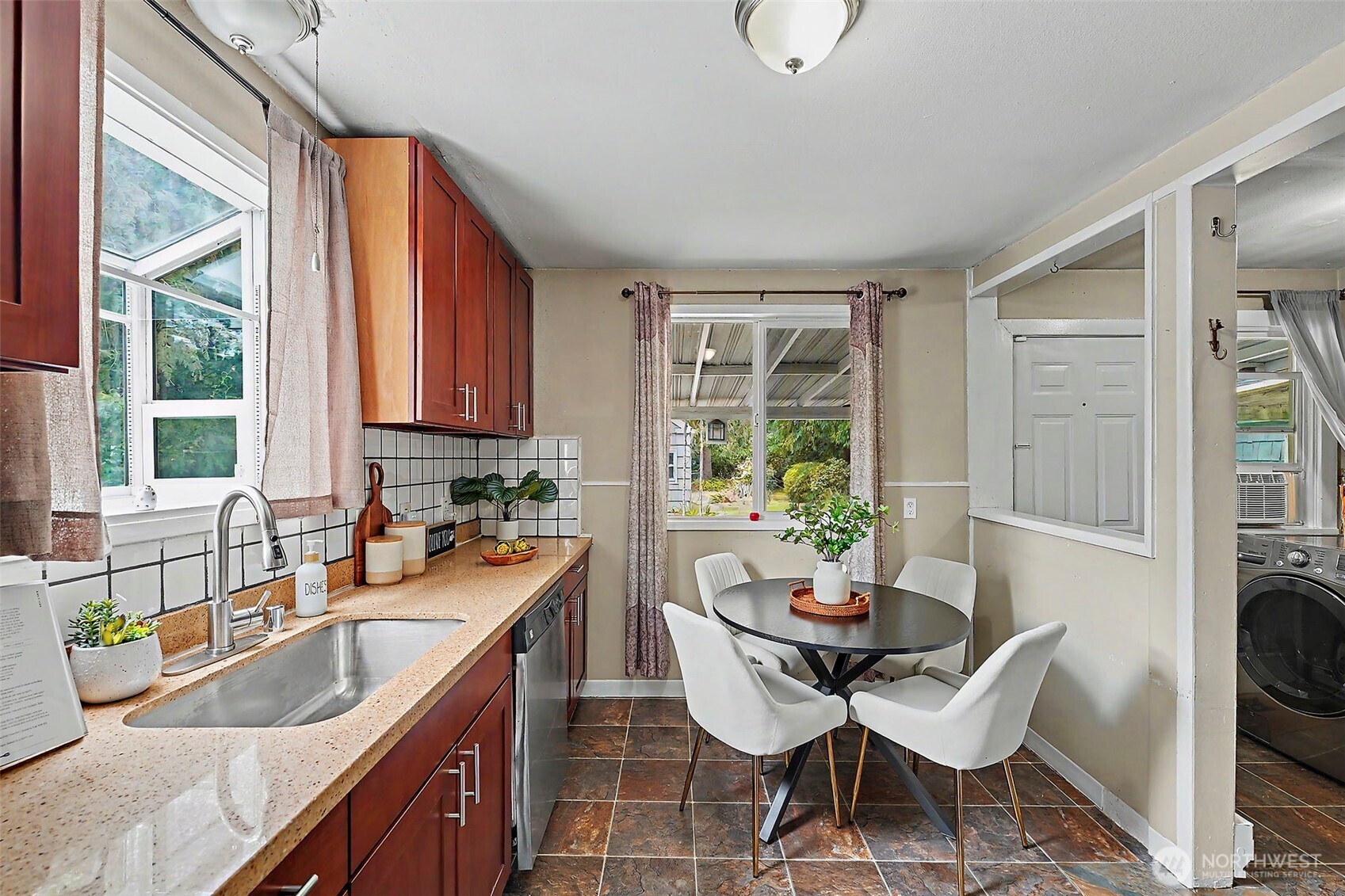 8816 A Street Property Photo 6