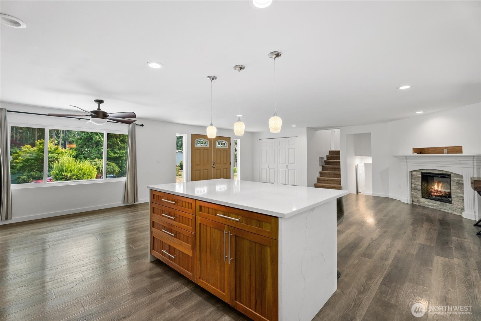 12808 Military Road Property Photo 9