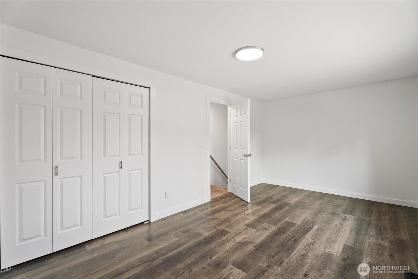 12808 Military Road Property Photo 14
