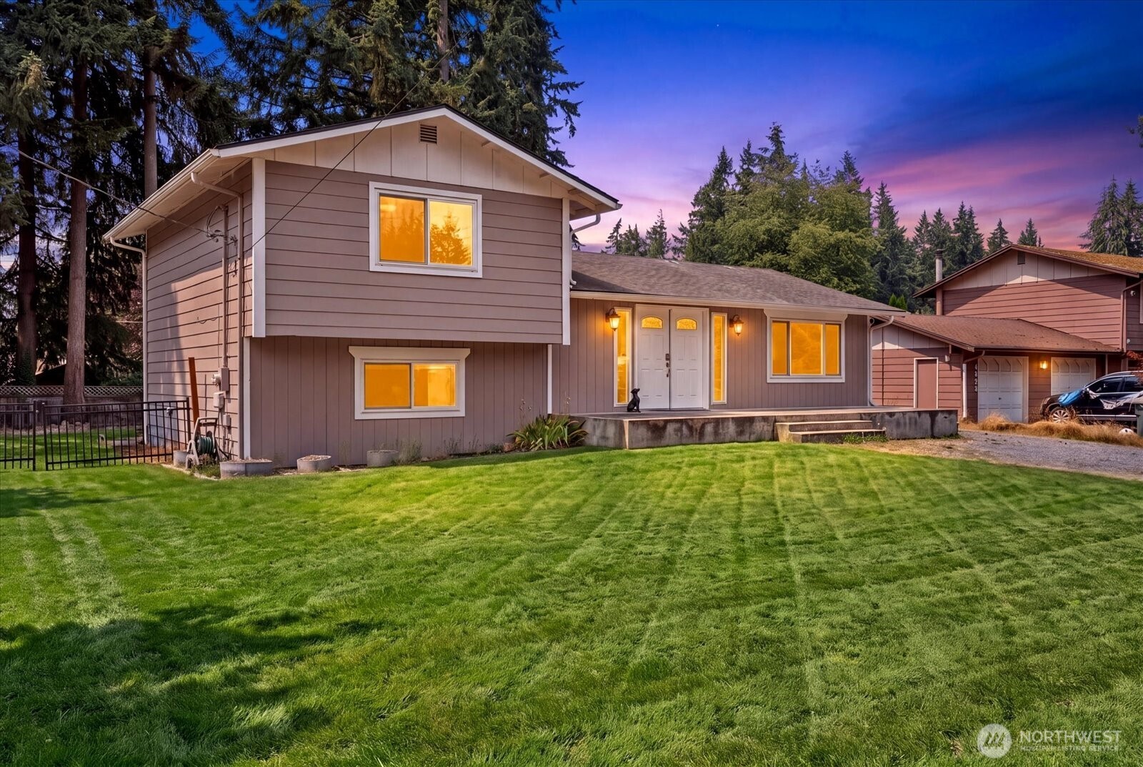 12808 Military Road Property Photo 26