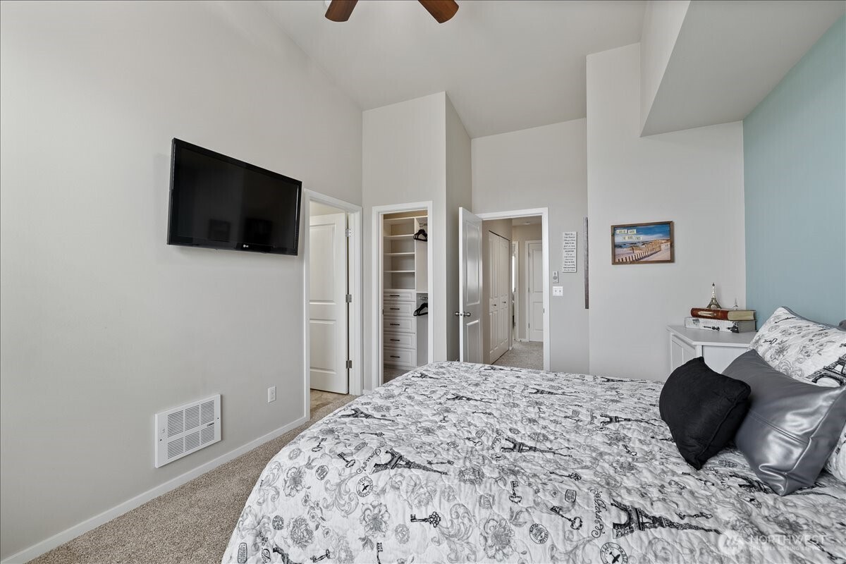 16526 2nd Avenue Property Photo 26