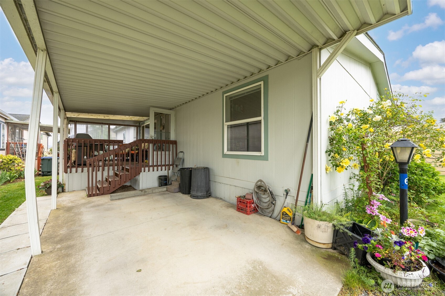 380 E Pole Road 6 Property Photo 2