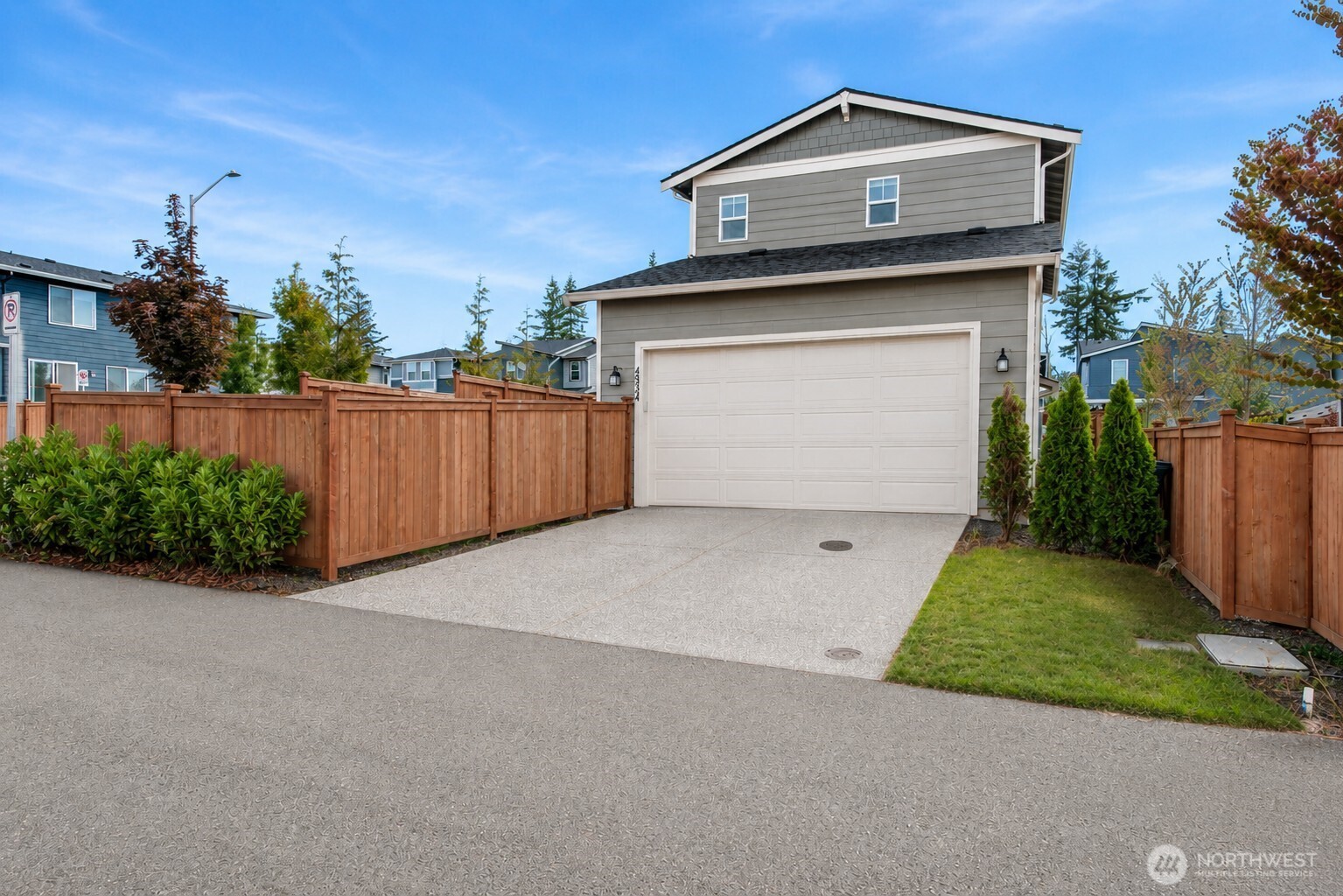 4924 87th Drive Property Photo 13