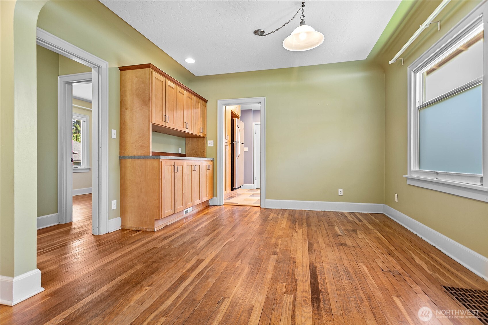 1912 Mill Avenue Property Photo 5