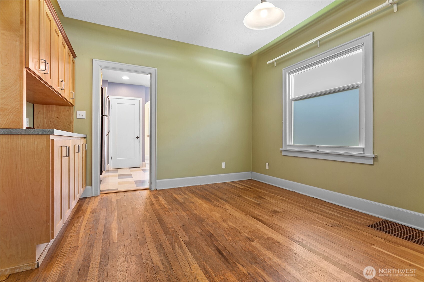 1912 Mill Avenue Property Photo 7