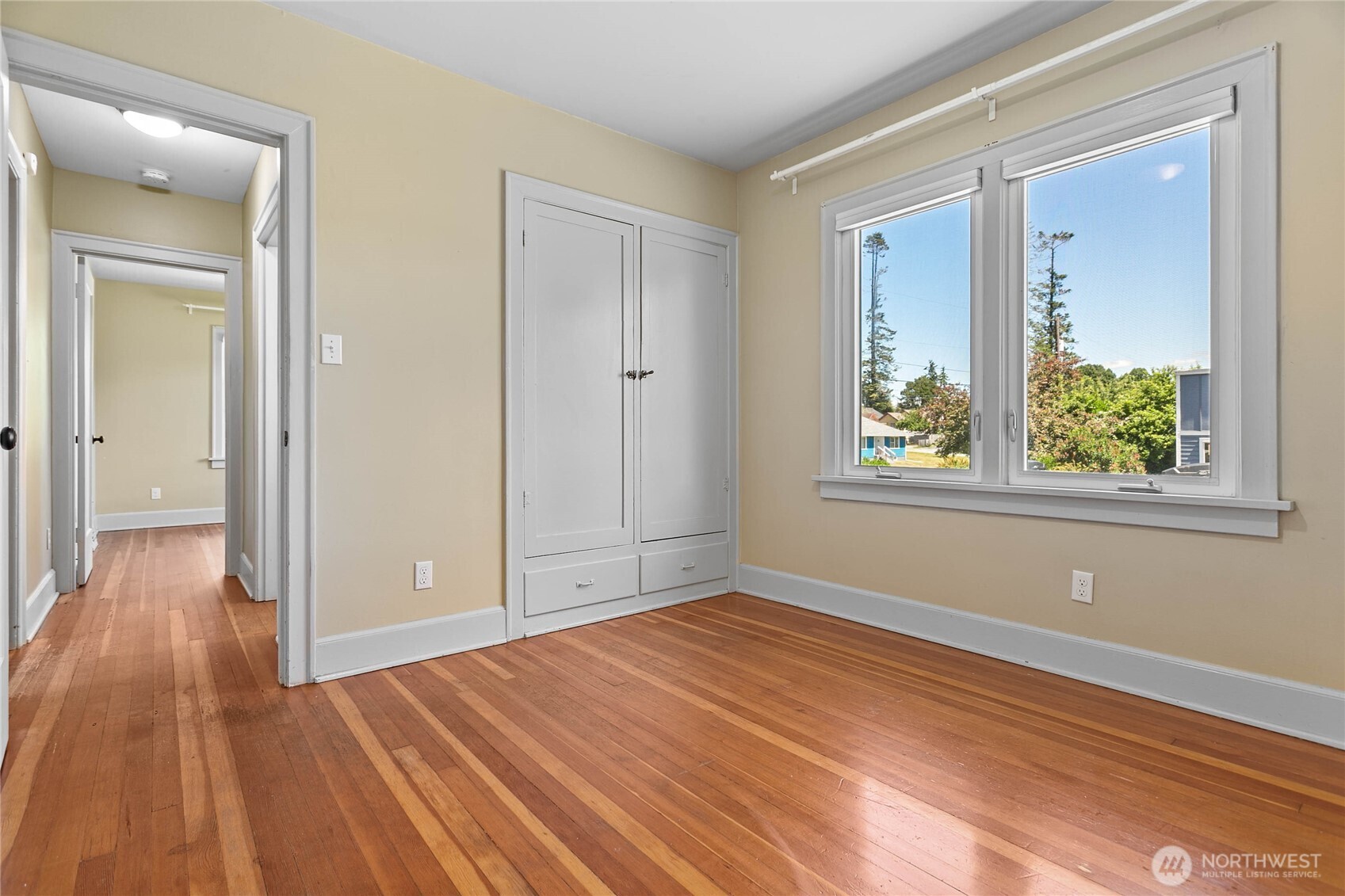 1912 Mill Avenue Property Photo 14