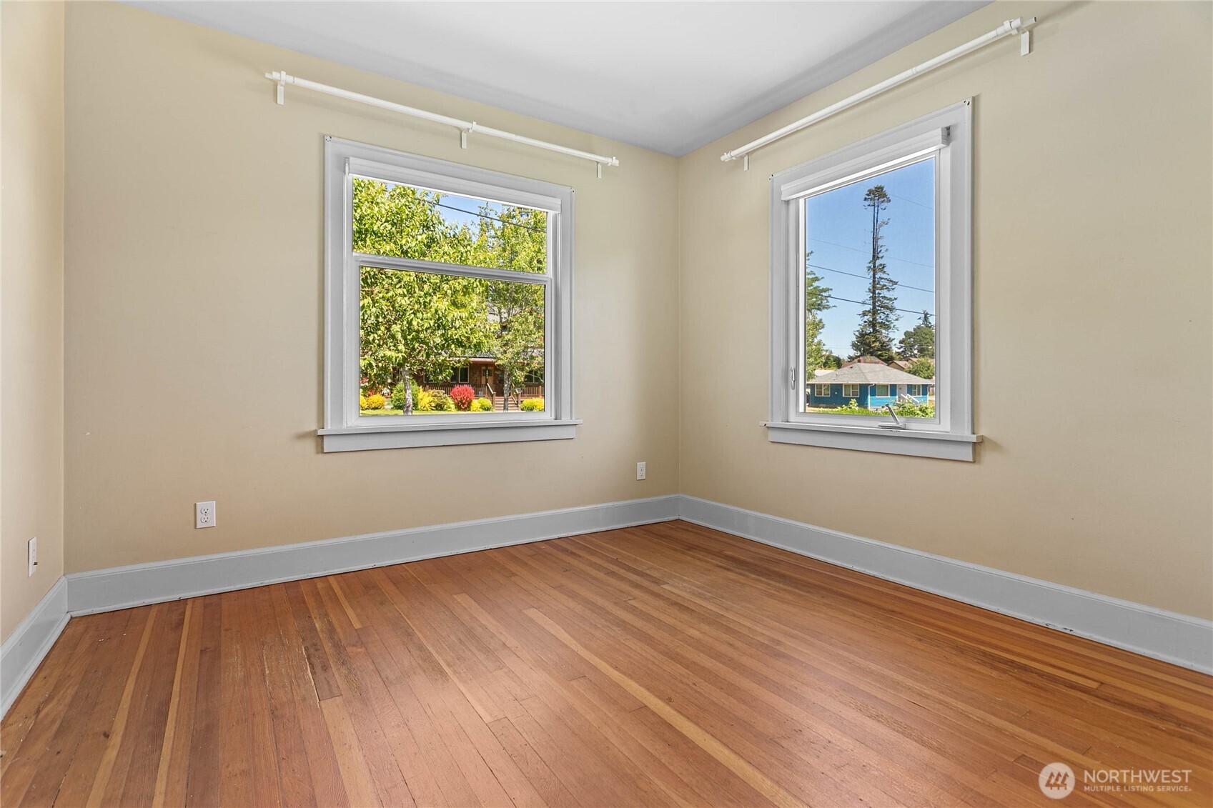1912 Mill Avenue Property Photo 16