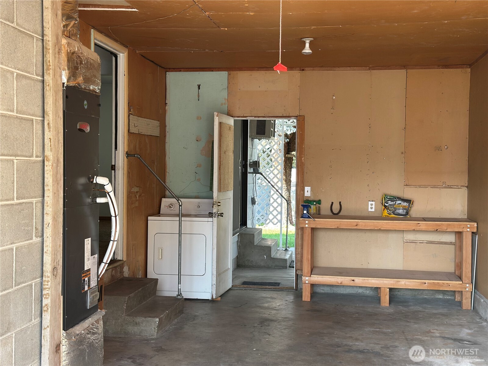 30 S Gilmore Property Photo 4