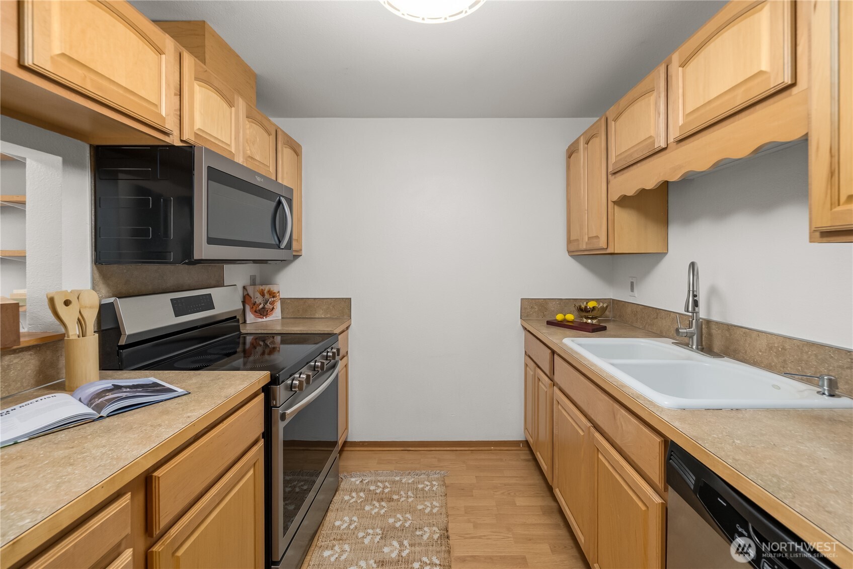 303 Kenyon Street 2a Property Photo 11