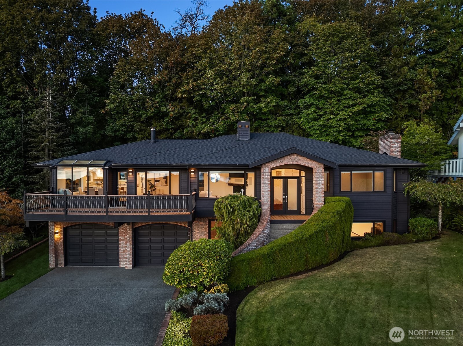 7723 168th Place Property Photo 3