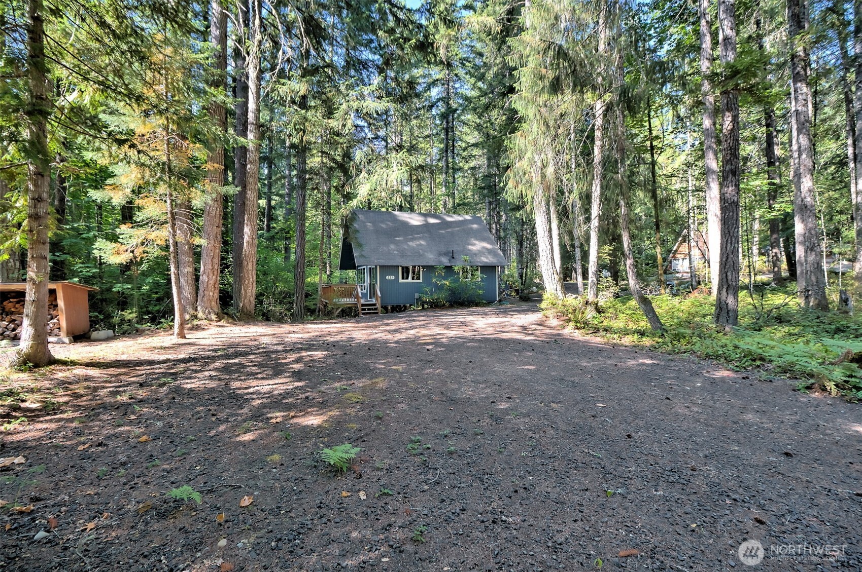331 N Wynoochee Drive Property Photo 2