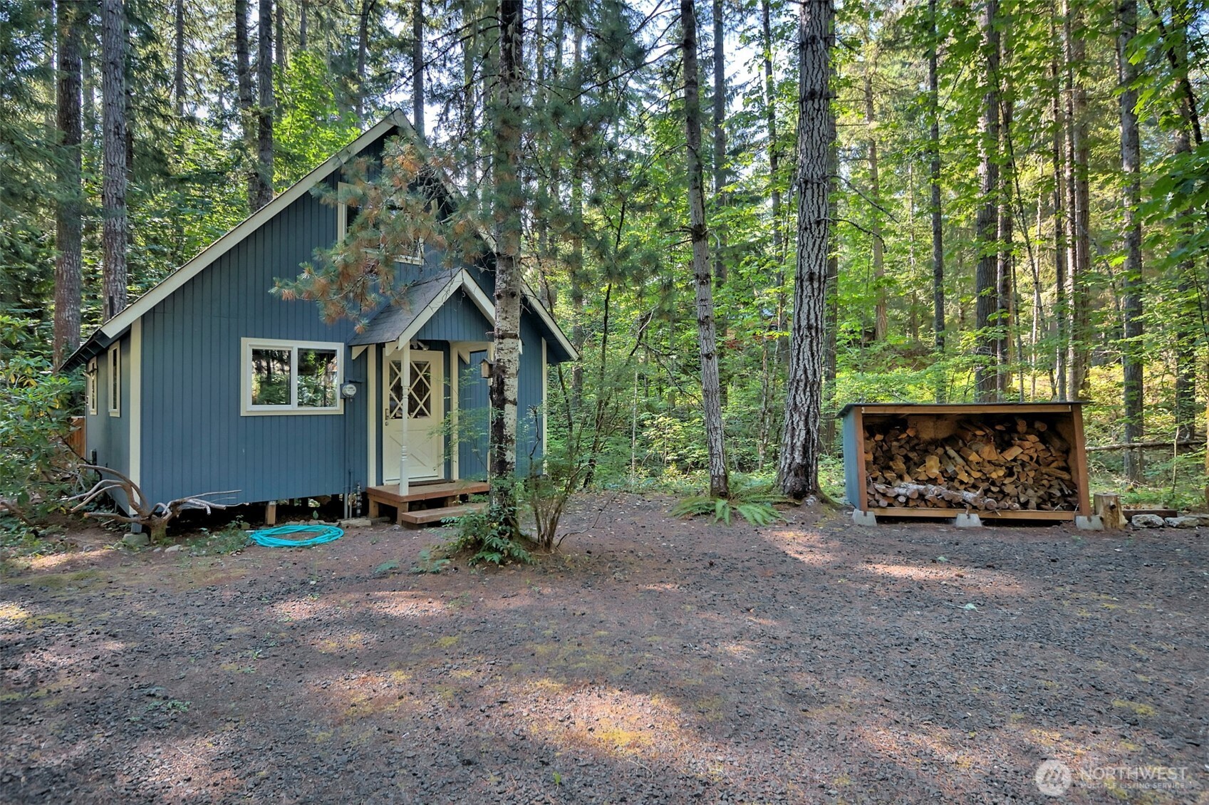 331 N Wynoochee Drive Property Photo 4