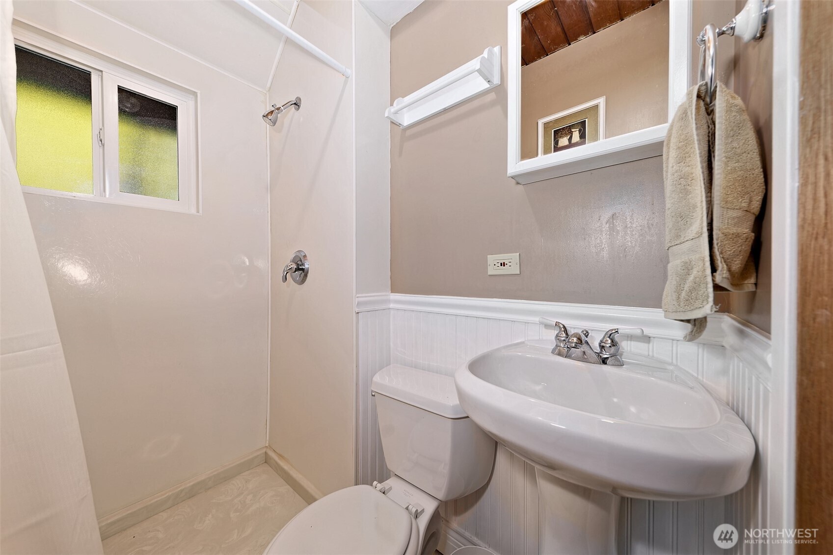 331 N Wynoochee Drive Property Photo 14