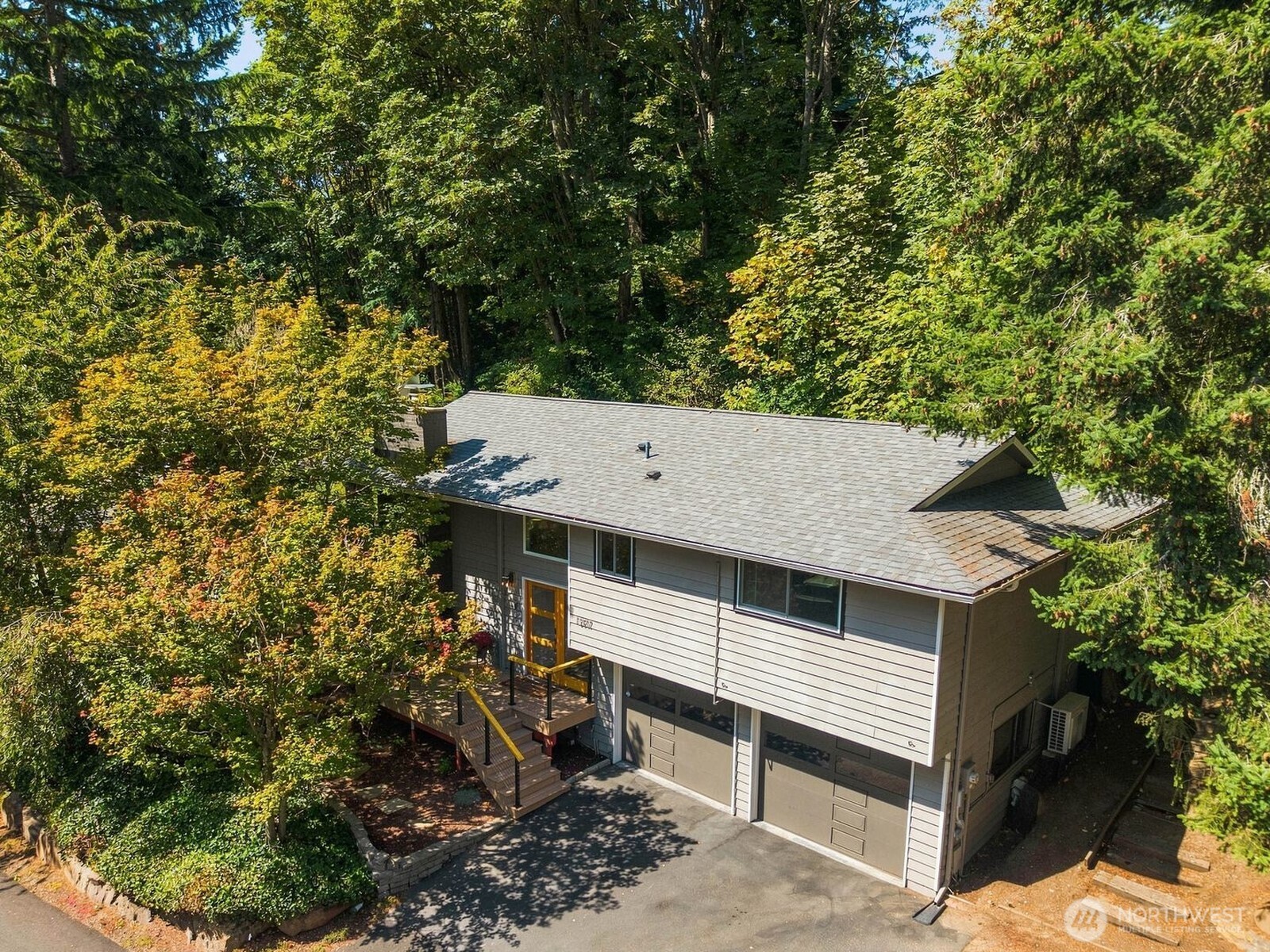 13917 16th Place Property Photo 1