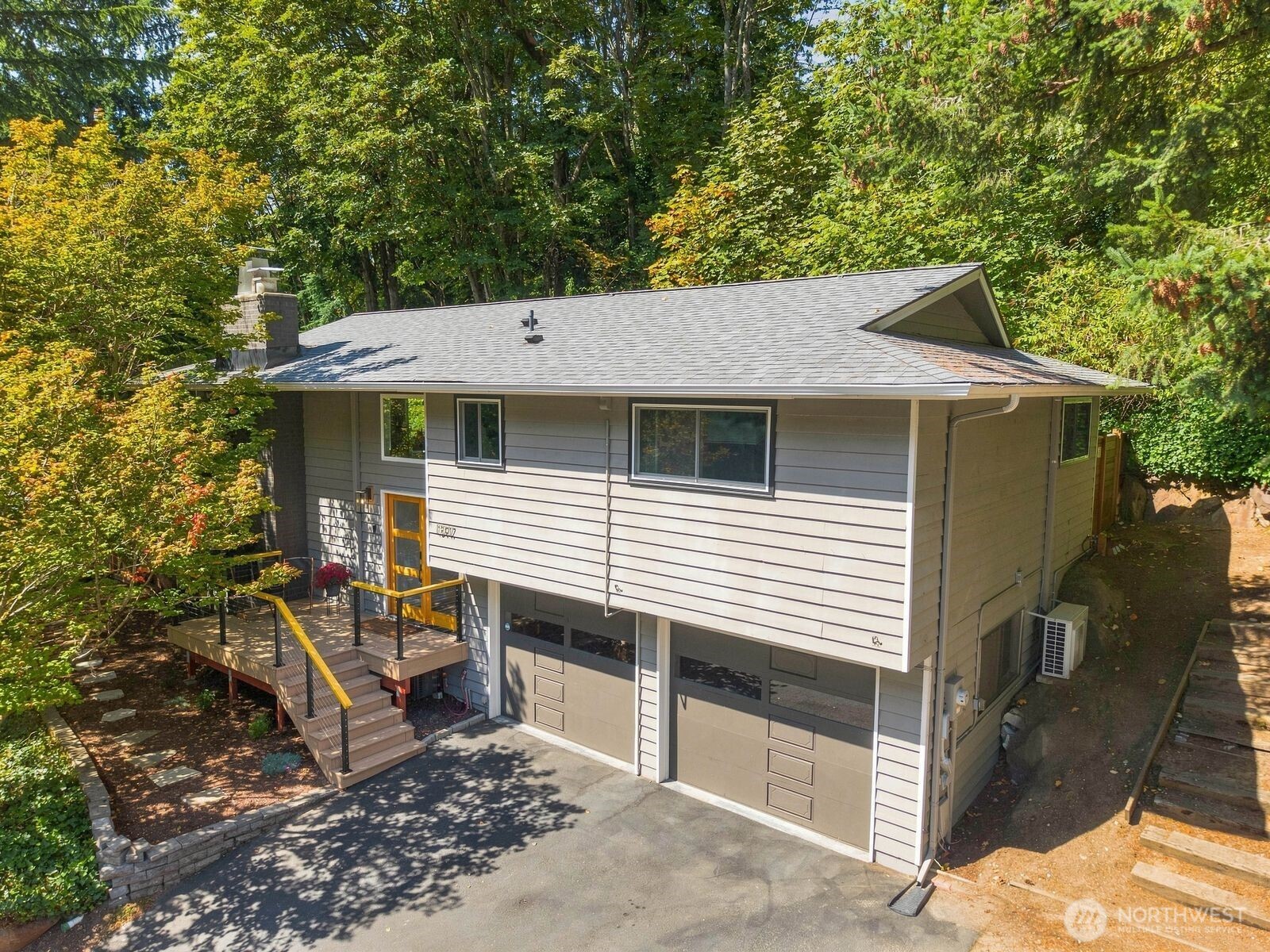 13917 16th Place Property Photo 1