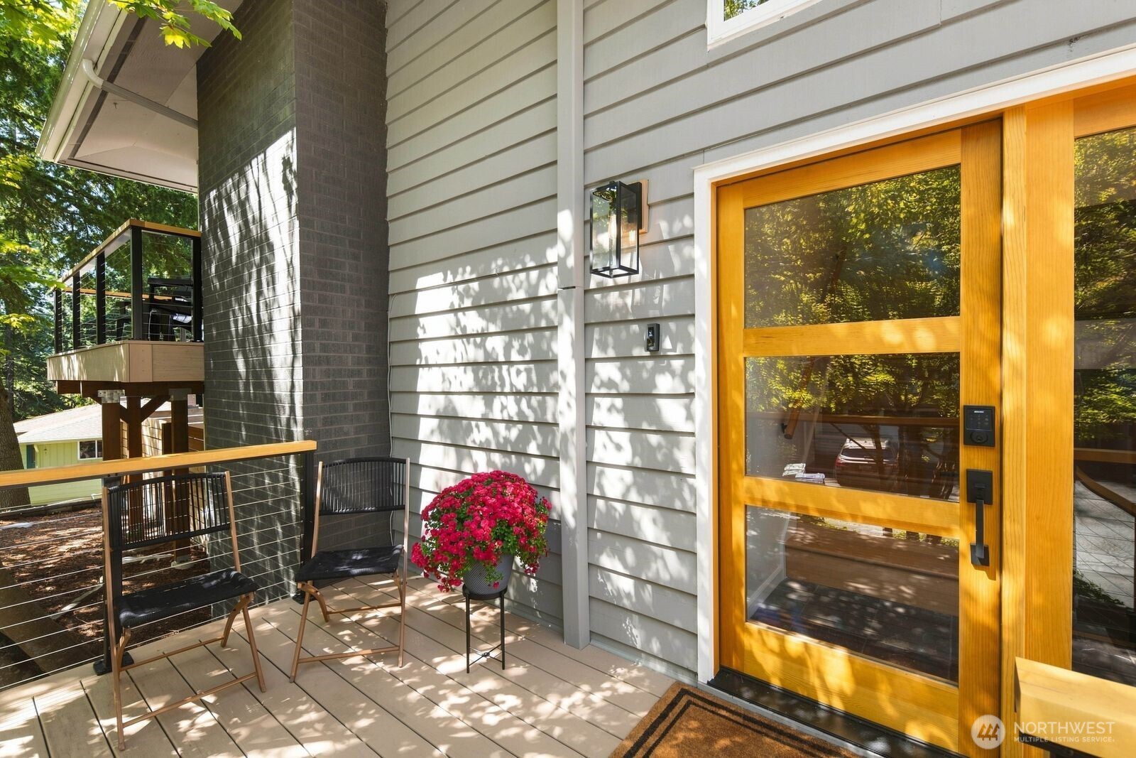13917 16th Place Property Photo 3
