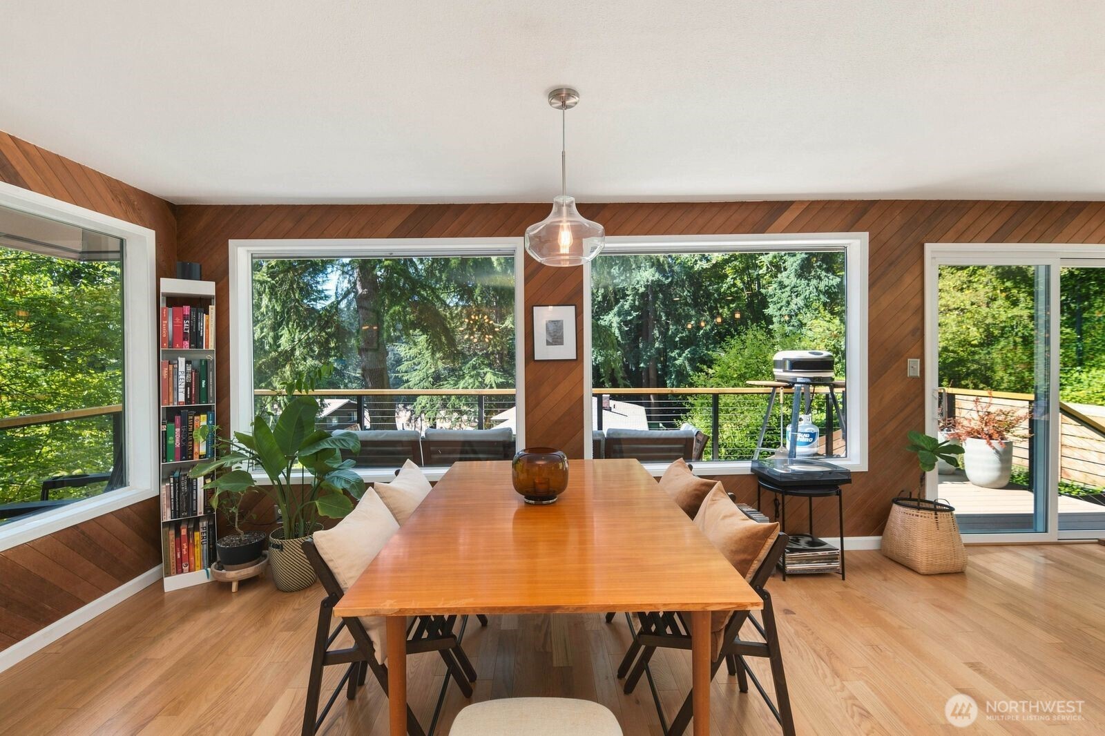 13917 16th Place Property Photo 10