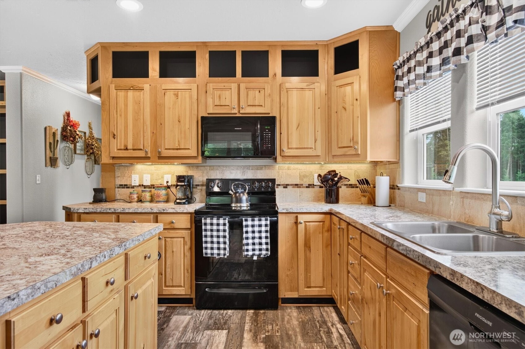 453 Haywire Road Property Photo 13