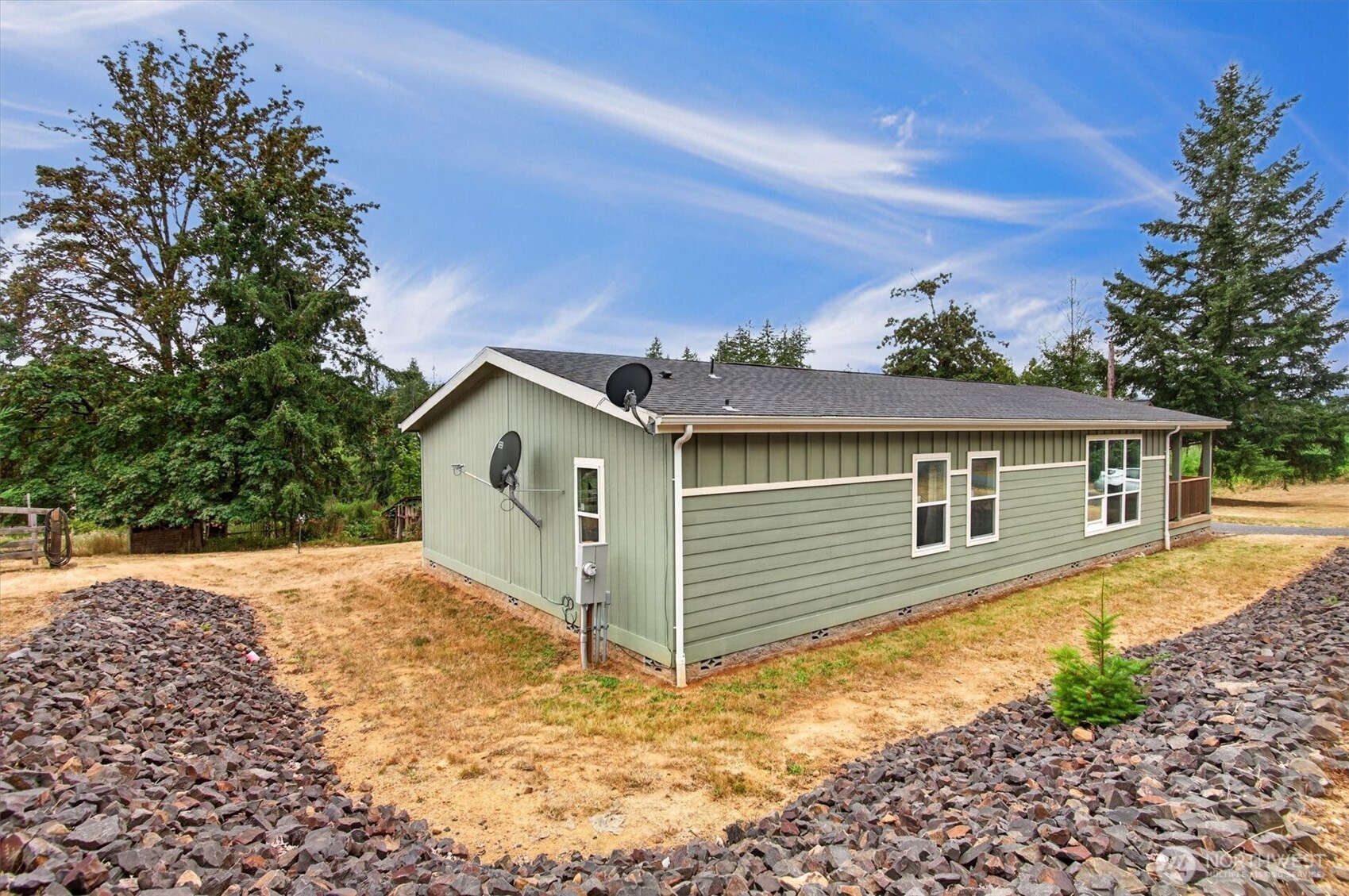453 Haywire Road Property Photo 32