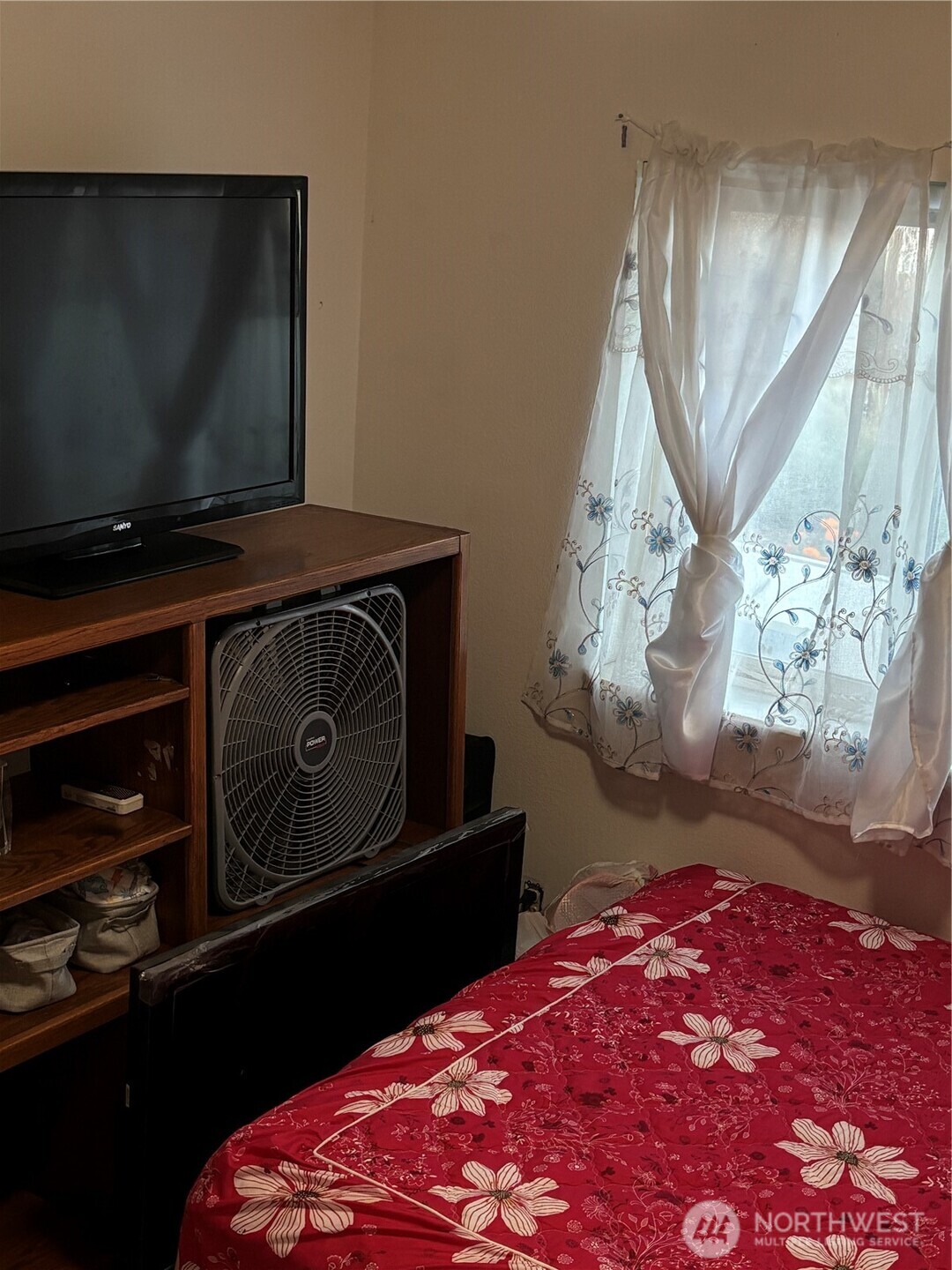 415 Spring Circle Property Photo 9