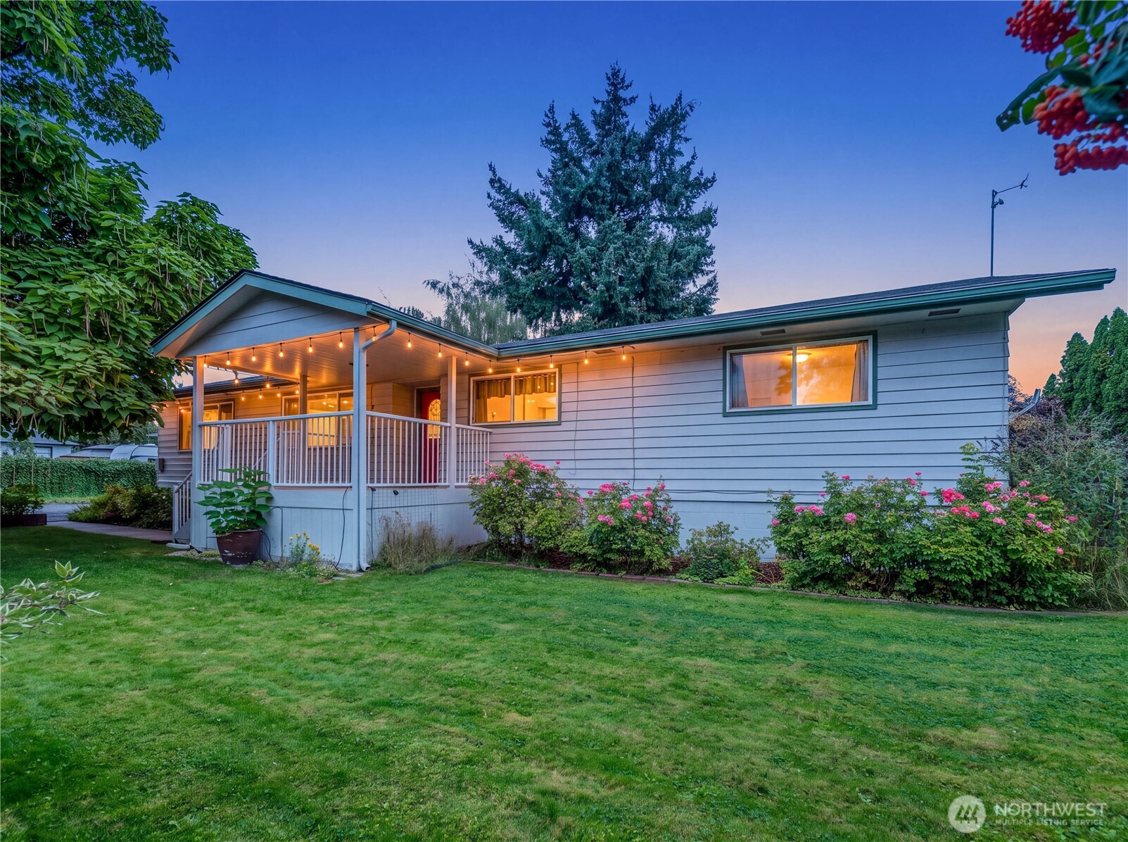 1216 4th Street Property Photo 2