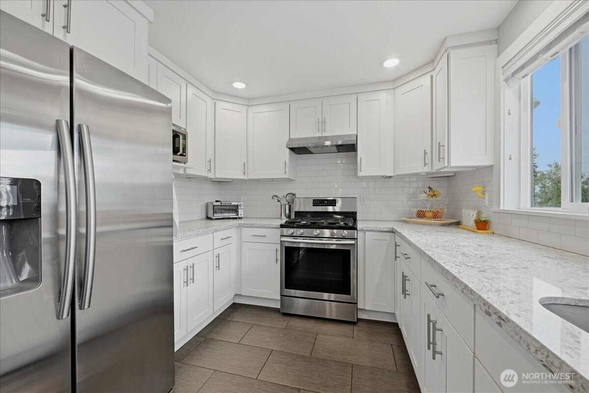 12232 Fremont Avenue Property Photo 14