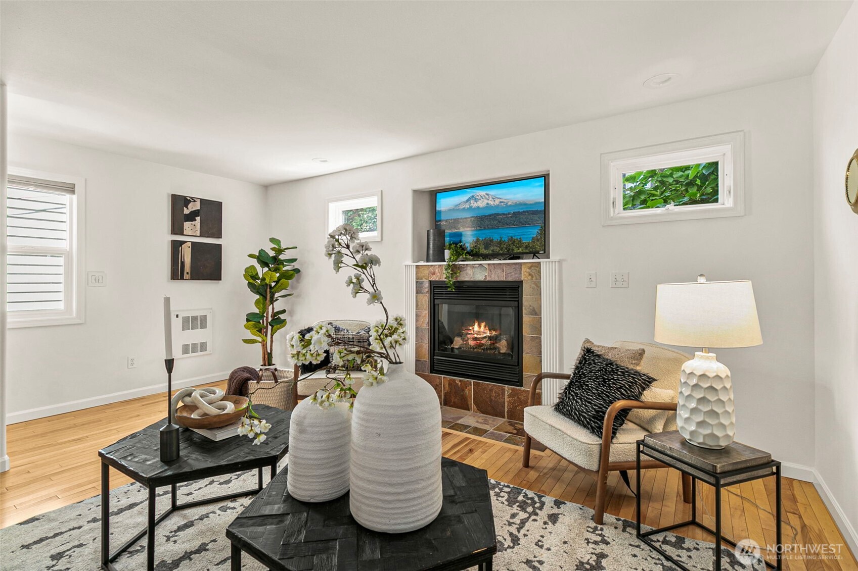 158 15th Avenue B Property Photo 5