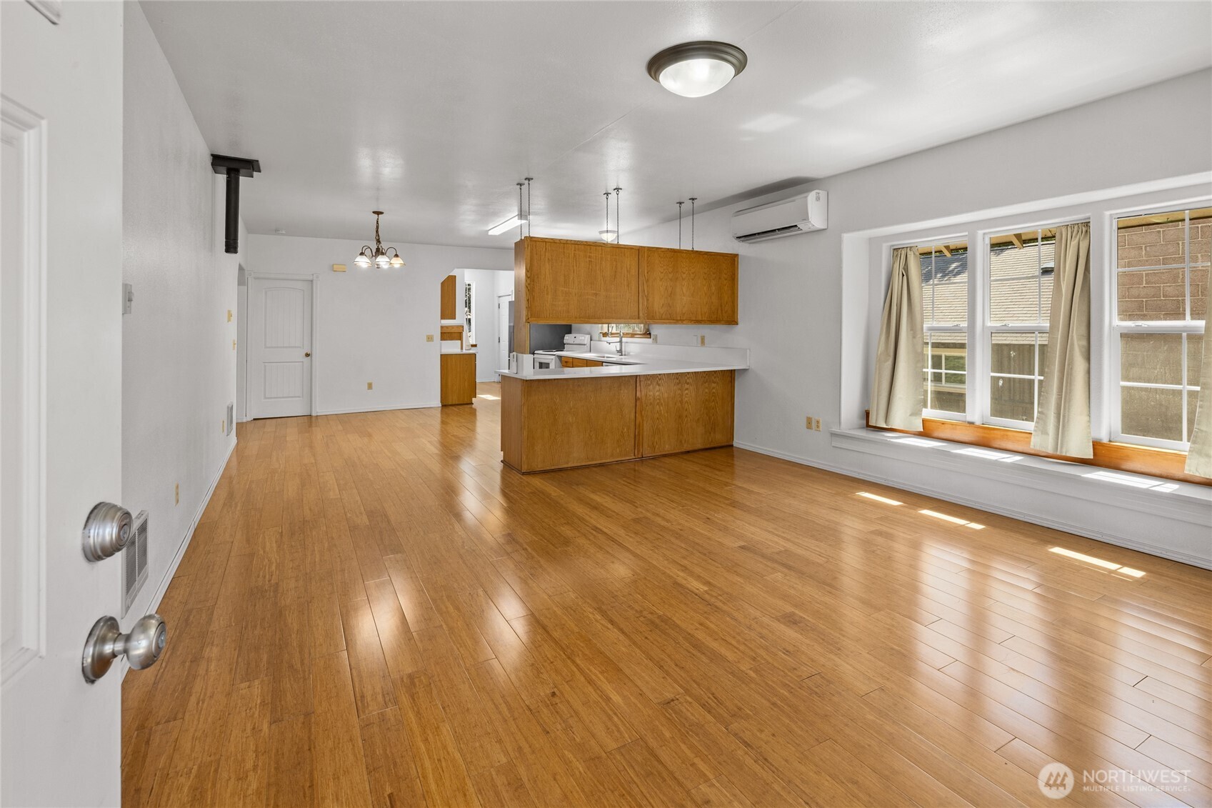 402 S Pearl Street Property Photo 6