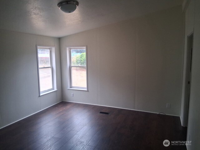 915 Union Mills Road 11 Property Photo 10